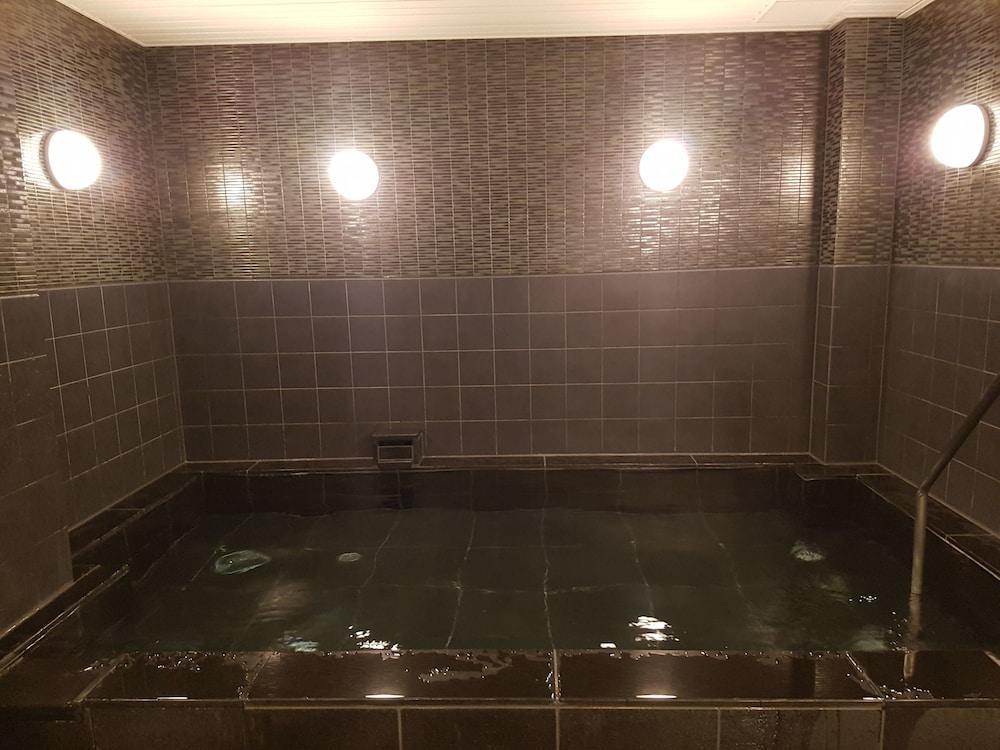 Y'S Hotel Shin Осака Екстериор снимка