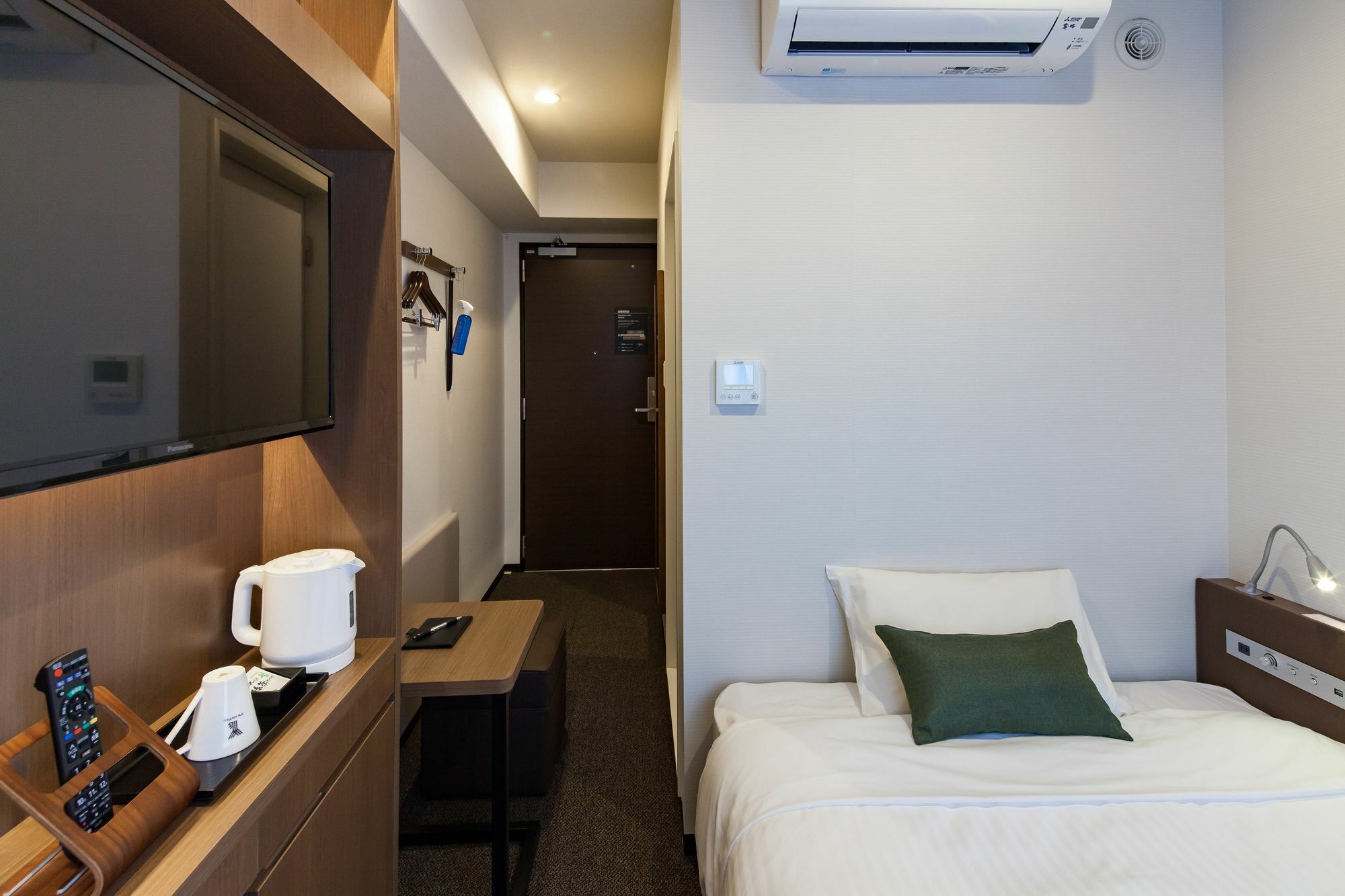 Y'S Hotel Shin Осака Екстериор снимка